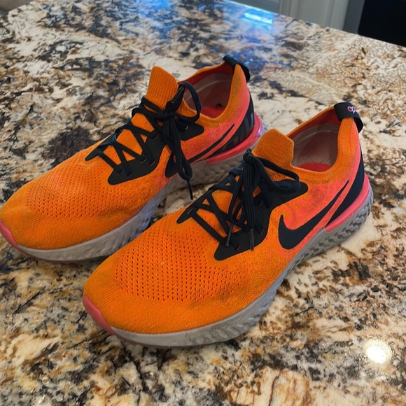 Nike Epic React Flyknit Men’s Running Shoes Copper Flash Size 12 - Picture 2 of 8